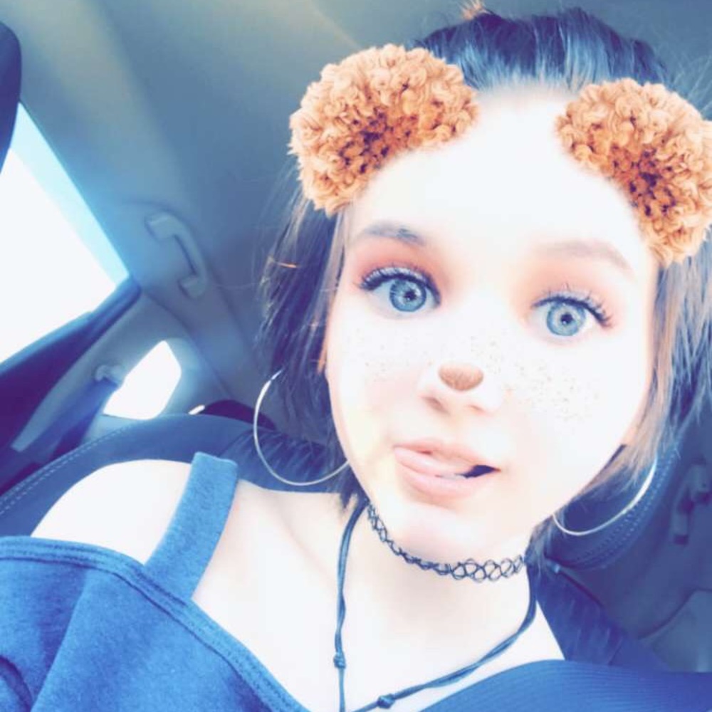 Meet your Posher, Evie